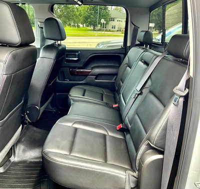 2017 GMC 1500 Crew Cab, $21999. Photo 6