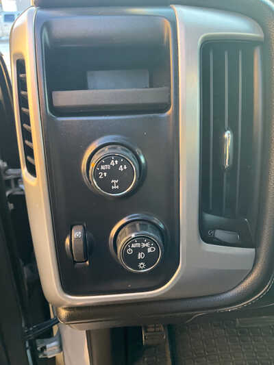 2014 GMC 1500 Ext Cab, $13988. Photo 6