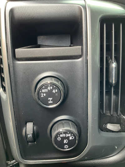 2015 Chevrolet 1500 Crew Cab, $11495. Photo 7