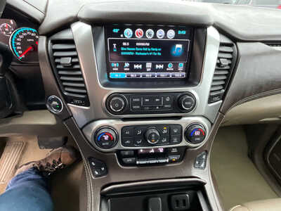 2017 Chevrolet Suburban, $15495. Photo 10