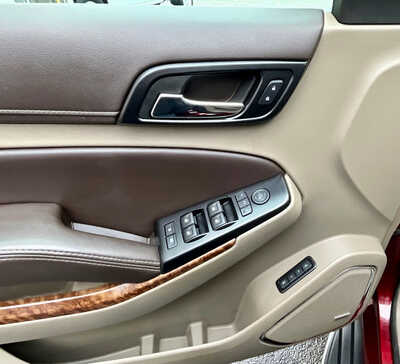 2017 Chevrolet Suburban, $15495. Photo 7