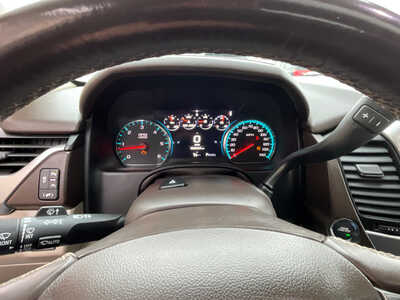 2017 Chevrolet Suburban, $15495. Photo 9