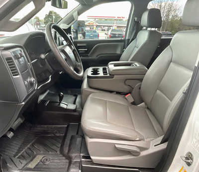 2018 Chevrolet 2500 Crew Cab, $22495. Photo 4