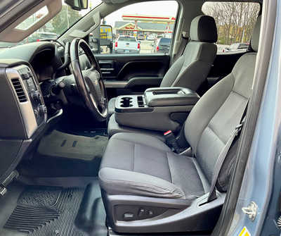 2015 Chevrolet 2500 Ext Cab, $24995. Photo 6