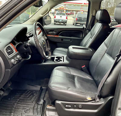 2011 Chevrolet Tahoe, $3995. Photo 4