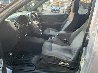 2011 Chevrolet Colorado Ext Cab, $3500. Photo 5