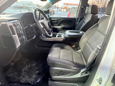 2016 Chevrolet 1500 Crew Cab, $19995. Photo 5