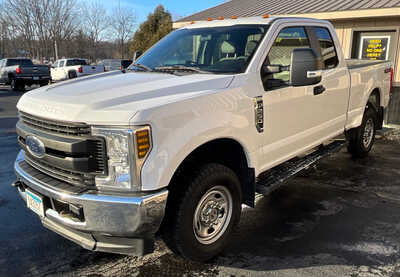 2019 Ford F250 Ext Cab, $23495. Photo 3