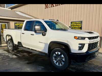2021 Chevrolet 2500 Ext Cab, $27995. Photo 1