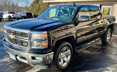 2015 Chevrolet 1500 Crew Cab, $0. Photo 3