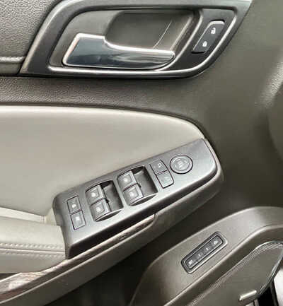 2018 Chevrolet Suburban, $13994. Photo 6