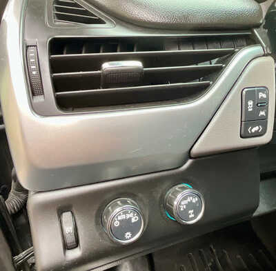 2018 Chevrolet Suburban, $13994. Photo 7