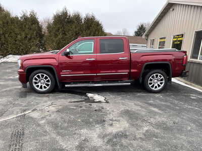 2017 GMC 1500 Crew Cab, $20500. Photo 4
