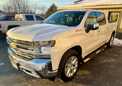 2021 Chevrolet 1500 Crew Cab, $20995. Photo 3