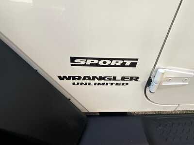 2012 Jeep Wrangler Unlimited, $8995. Photo 5