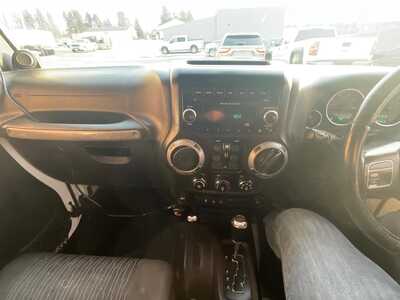 2012 Jeep Wrangler Unlimited, $8995. Photo 7