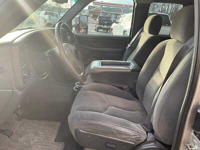 2006 Chevrolet 2500 Ext Cab, $14995. Photo 7