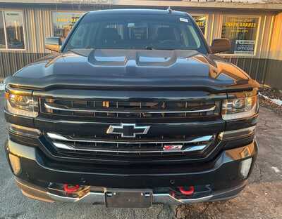 2017 Chevrolet 1500 Crew Cab, $14500. Photo 2
