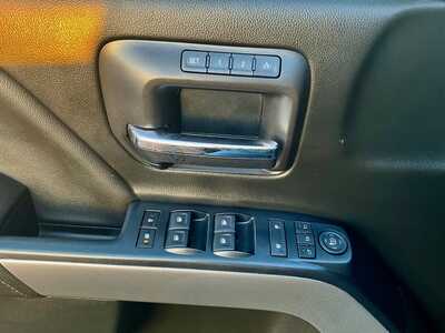 2017 Chevrolet 1500 Crew Cab, $14500. Photo 7