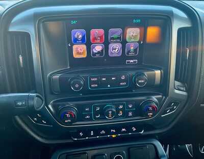 2017 Chevrolet 1500 Crew Cab, $14500. Photo 9