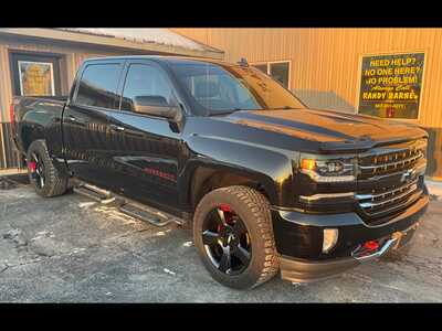 2017 Chevrolet 1500 Crew Cab, $14500. Photo 1