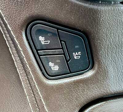 2015 Chevrolet Suburban, $0. Photo 10