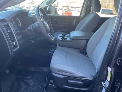 2015 RAM 2500 Crew Cab, $14988. Photo 5