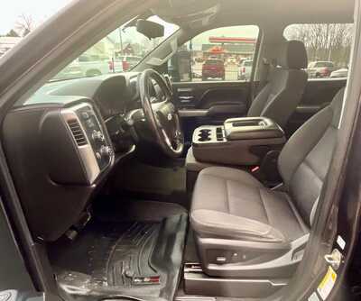 2015 Chevrolet 1500 Crew Cab, $12488. Photo 5