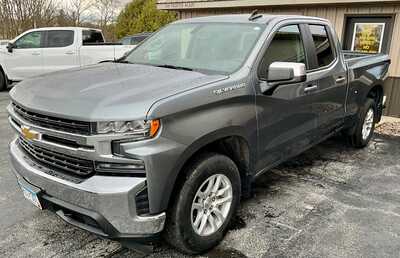 2019 Chevrolet 1500 Ext Cab, $14995. Photo 2