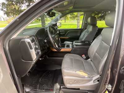 2015 Chevrolet 1500 Crew Cab, $8495. Photo 4