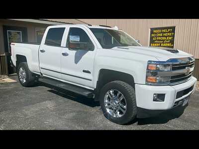 2019 Chevrolet 2500 Crew Cab, $32995. Photo 1