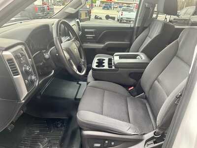 2017 Chevrolet 1500 Crew Cab, $0. Photo 4