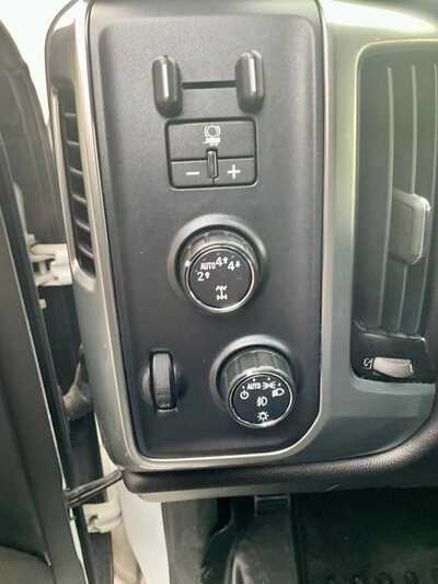 2017 Chevrolet 1500 Crew Cab, $0. Photo 7