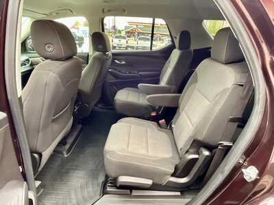 2020 Chevrolet Traverse, $13500. Photo 5