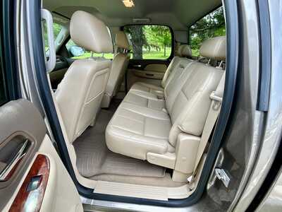 2013 GMC 1500 Crew Cab, $6500. Photo 5