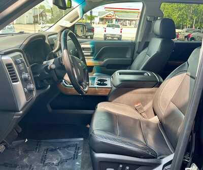 2015 Chevrolet 1500 Crew Cab, $0. Photo 5