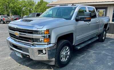 2018 Chevrolet 3500 Crew Cab, $16995. Photo 3