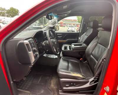 2017 Chevrolet 1500 Crew Cab, $15995. Photo 5