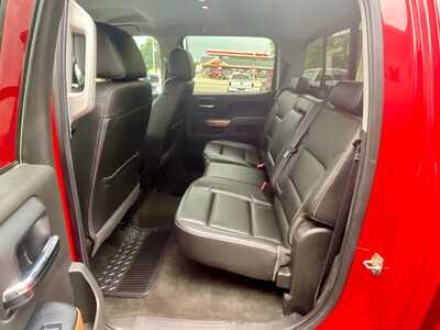 2017 Chevrolet 1500 Crew Cab, $15995. Photo 6