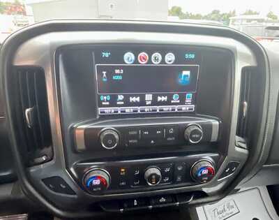 2017 Chevrolet 1500 Crew Cab, $15995. Photo 8