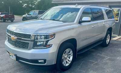 2018 Chevrolet Suburban, $18995. Photo 3