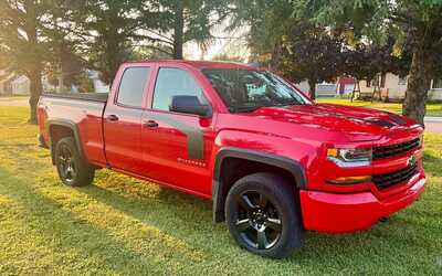 2017 Chevrolet 1500 Ext Cab, $19500. Photo 4