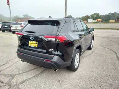 2020 Toyota RAV4, $22995. Photo 8