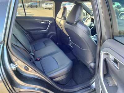 2020 Toyota RAV4, $21845. Photo 12