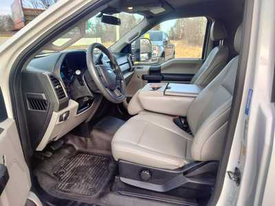 2020 Ford F250 Reg Cab, $21420. Photo 9