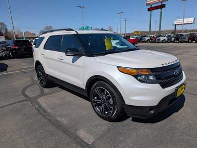 2015 Ford Explorer, $13990. Photo 2