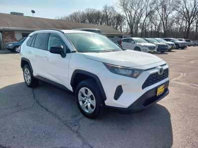 2019 Toyota RAV4, $25450. Photo 2