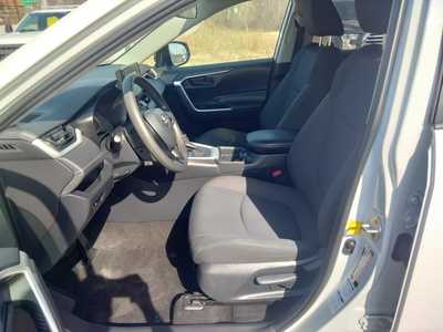 2019 Toyota RAV4, $25450. Photo 9