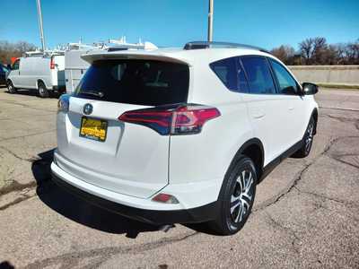 2018 Toyota RAV4, $23495. Photo 8