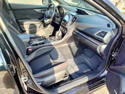 2017 Subaru Impreza, $10995. Photo 12